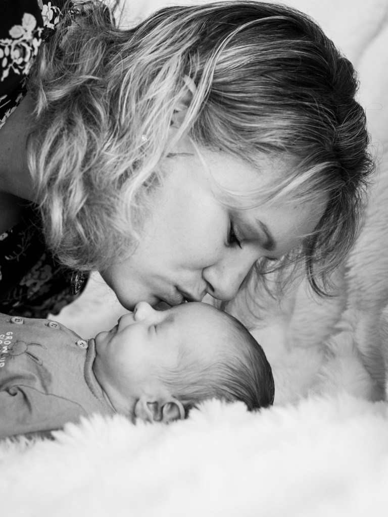 séance photo naissance Villeréal dans le Lot-et Garonne proche de Villeneuve Sur Lot