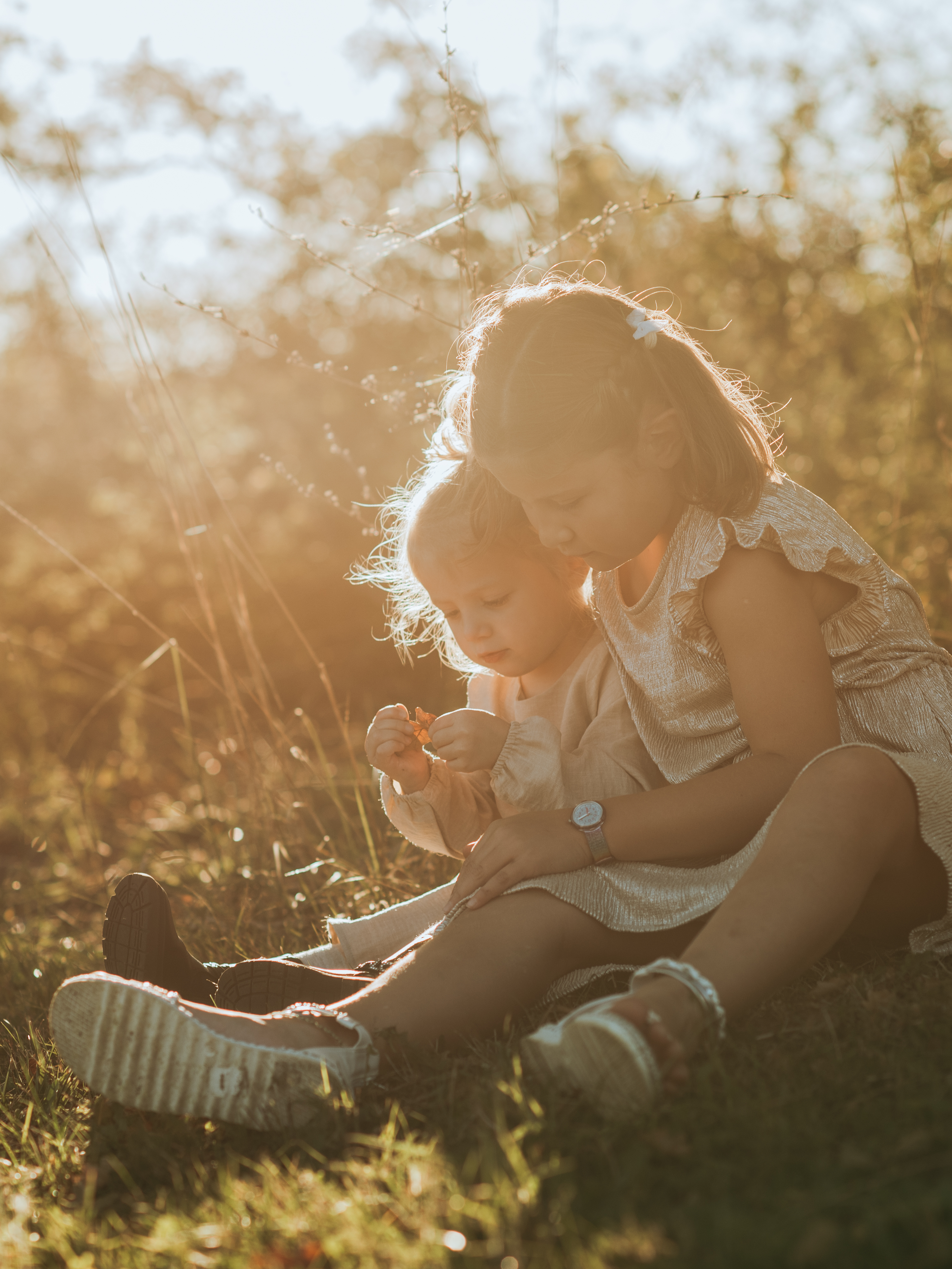 séance photo famille en lumière naturelle à Villeréal dans le Lot-et-Garonne