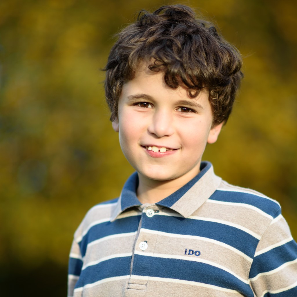 séance photo famille en lumière naturelle à Villeréal dans le Lot-et-Garonne